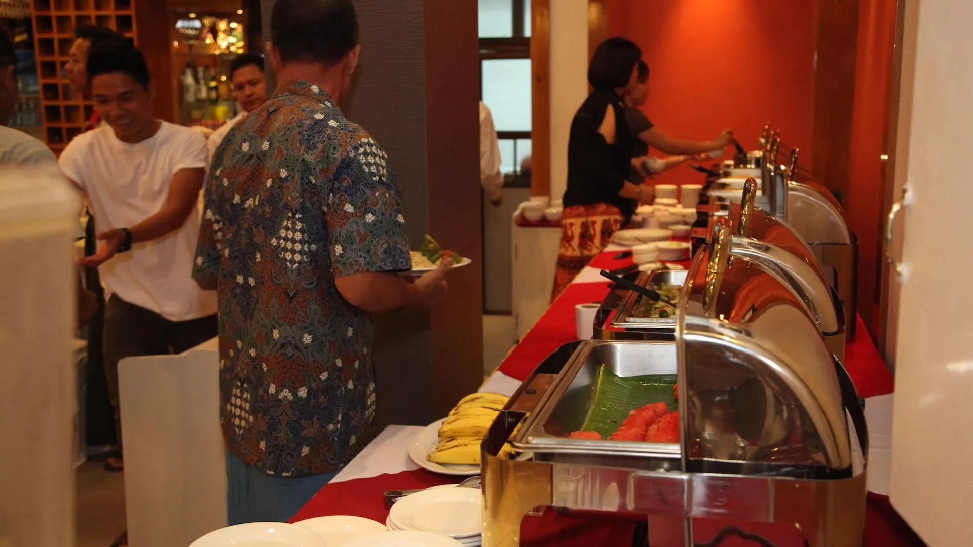 Olympic Hotel Yangon 3*,